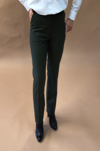 Pantalon droit pour femme

   Fabrication Française

100% Laine


	Pantalon droit
	Poches italiennes
	Taille haute
	Ceinture